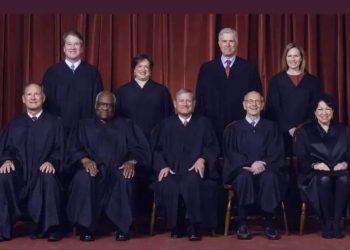 La corte suprema, difende la democrazia. Si può votare Trump