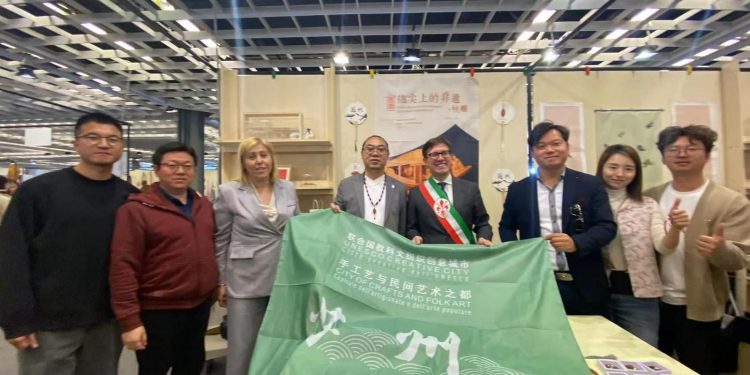 Una delegazione della città di Suzhou in Toscana