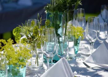 Come organizzare una festa a tema in casa: ecco perché optare per l’apericena