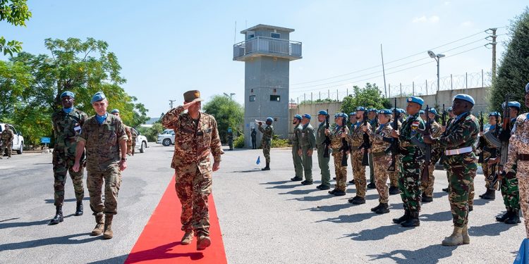 Libano. Il generale Figliuolo tra i caschi blu del contingente italiano: “Presenza di UNIFIL fattore di stabilità per evitare ulteriori escalation”