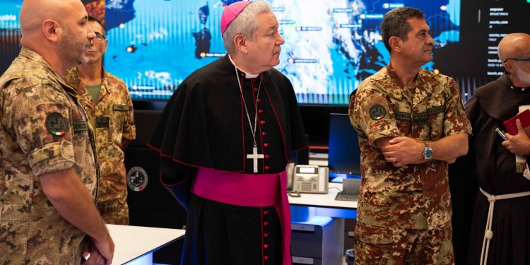 Comunicati stampa/L’Ordinario Militare per l’Italia in visita al Comando Operativo di Vertice Interforze
