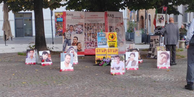 Iran, giustiziati nuovi oppositori politici. In Italia la “resistenza” agli Ayatollah scende in piazza