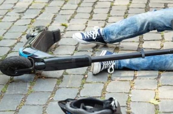 Nove parigini su dieci cancellano i monopattini in città