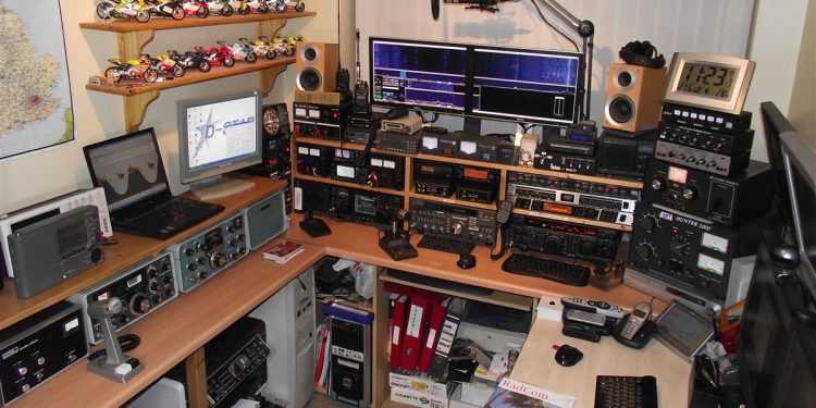 Associazione Italiana Radioamatori (ARI). A Terni cinque nuovi radioamatori brevettati