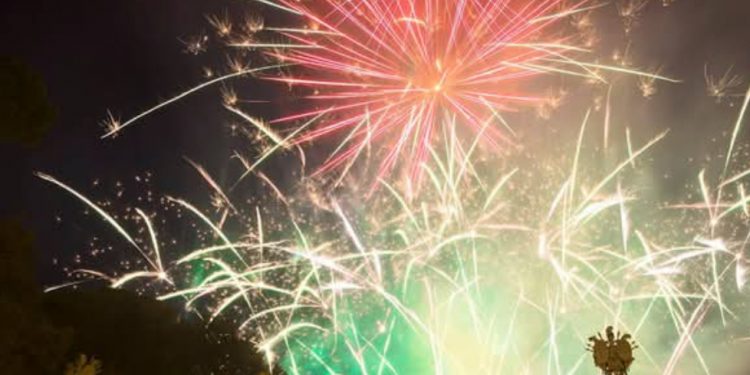 FELIZ NAVIDAD: IL GOVERNO IMMAGINATO