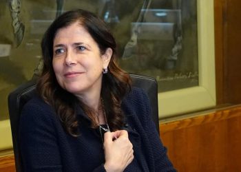 La Todde se ne deve andare perché è indifendibile