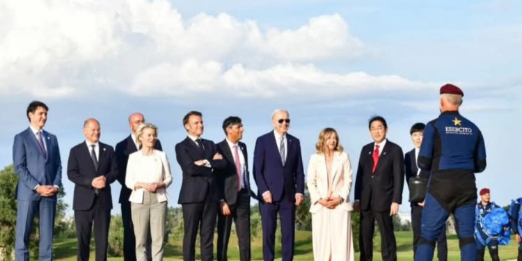 Illogicità della classe dirigente occidentale