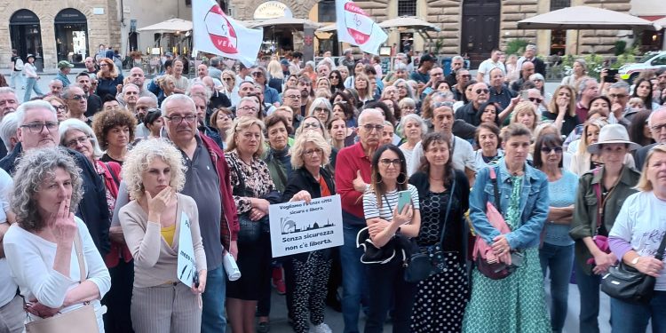Firenze si ribella: il 28 maggio in Piazza Signoria la prima vera sveglia alla sinistra sul tema sicurezza