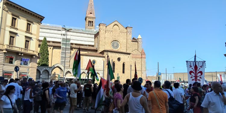 Dalla Liberazione di Firenze alla propaganda pro-Gaza: la storia dimenticata