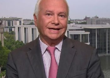 I leader europei salgono sui loro aerei governativi e si precipitano a Washington per il vertice tra Trump e Zelensky