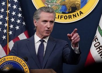 Gavin Newsom: Un incubo per l’America? Il bilancio della California preannuncia una crisi