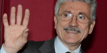 D’Alema, l’ultimo erede di una tradizione imbarazzante