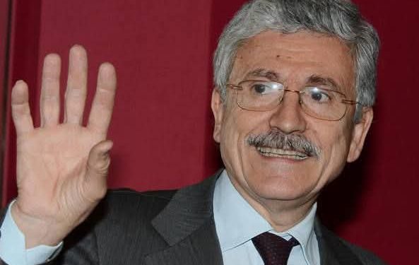 D’Alema, l’ultimo erede di una tradizione imbarazzante