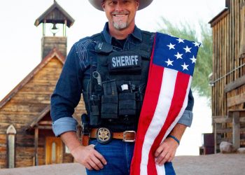 Donald Trump ha concesso il suo endorsement a Mark Lamb