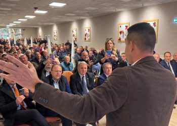 Vannacci e “il mondo al contrario” (ma organizzato)