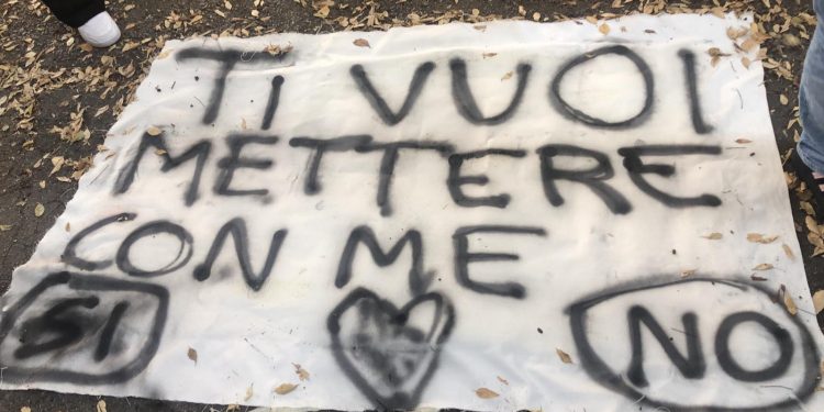 Quel “TI VUOI METTERE CON ME?” davanti alla Carducci: la tenerezza che commuove Firenze