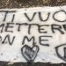 Quel “TI VUOI METTERE CON ME?” davanti alla Carducci: la tenerezza che commuove Firenze