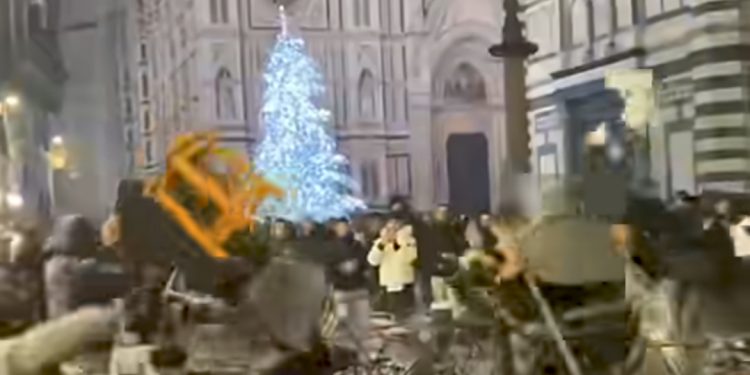 Le immagini che hanno indignato Firenze