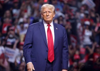 I distretti di Trump virano a sinistra: segnali forti verso le midterm