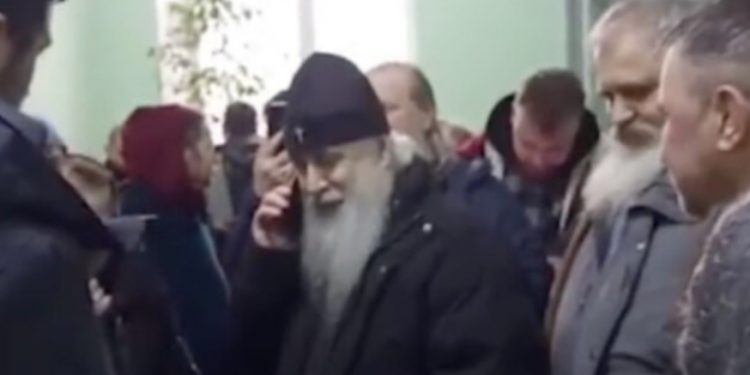 Il metropolita Arsenij della Chiesa Ortodossa Ucraina (UOC) è stato rilasciato dalla prigione