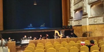 Un grande Britten al teatro Verdi di Pisa: tra incubi e fantasmi, la magia del Giro di Vite