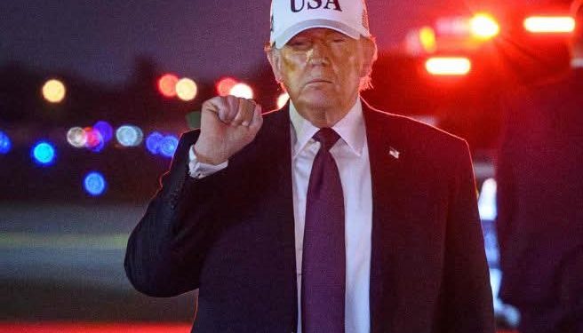 Il blocco di Hormuz fa impennare i prezzi mentre Trump scommette su una svolta