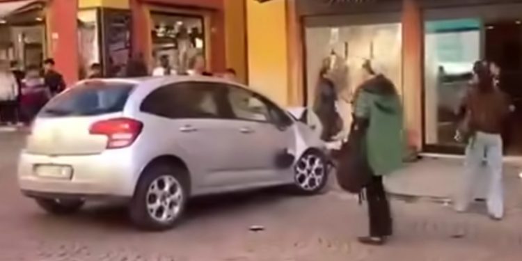 Modena e il coraggio che manca: se non è terrorismo questo, allora cos’è?