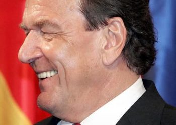 Schröder mediatore di Putin? L’Europa davanti al bivio della pace