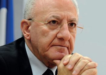DE LUCA, L’UNICO A SINISTRA CHE DICE QUELLO CHE PENSA. NE SERVIREBBERO MOLTI ALTRI COME LUI