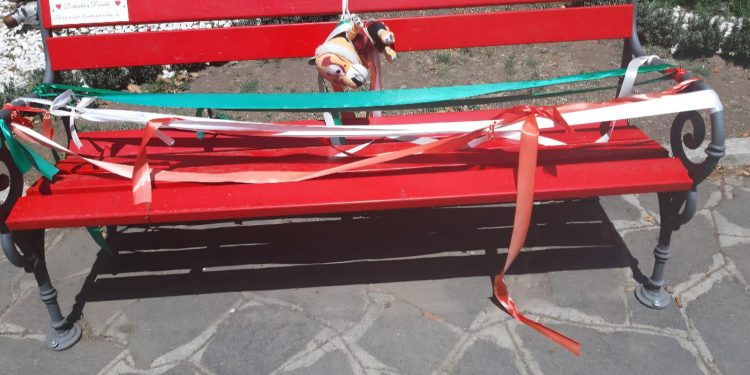 PIAZZA RE DI ROMA: IL GRIDO DI UNA MADRE CONTRO L’INDIFFERENZA ISTITUZIONALE
