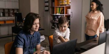 Dal banco di scuola alla realtà: come prepararsi alla didattica interattiva di una vacanza studio all’estero