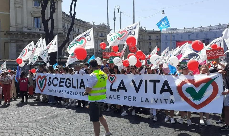 I PROLIFE DIFENDANO LA VERITA’ E NON ACCETTINO IL MALE MINORE