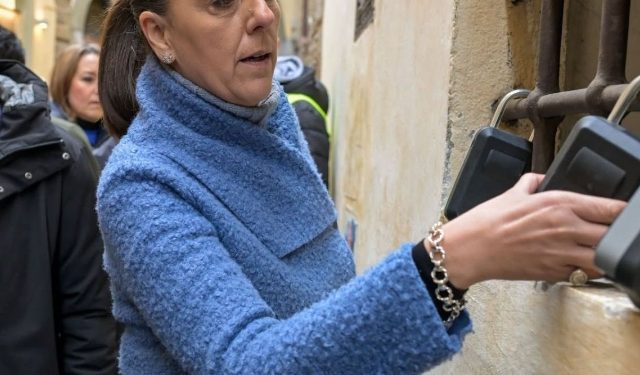 Montedomini, la Torre eburnea non risponde: la sindaca si trincea, i cittadini restano senza risposte