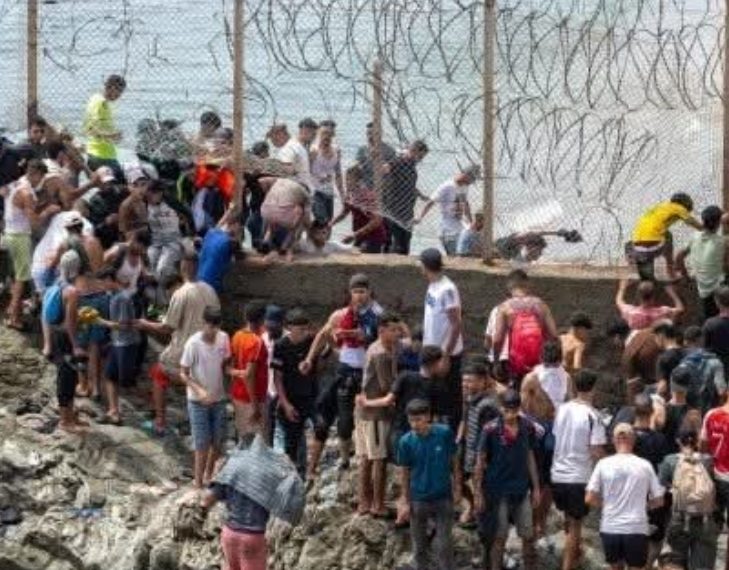 Ceuta, il varco perfetto: quando l’emergenza migratoria diventa un’autostrada per il jihad