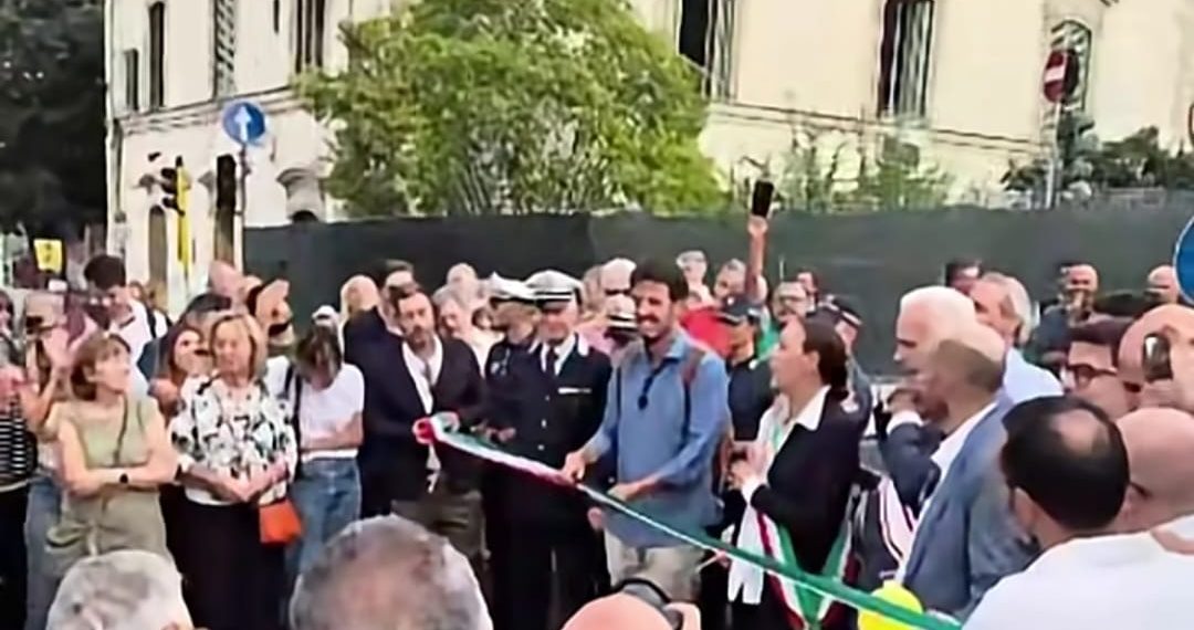 IL PONTE AL PINO LO HA FATTO RFI, IL MERITO SE LO PRENDONO LA SINDACA E GIANI. BENVENUTI NELLA FIRENZE DEL TAGLIO NASTRO DEL NASTRO E DELLA POLITICA DA PALCOSCENICO
