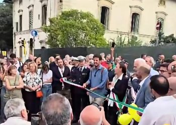 IL PONTE AL PINO LO HA FATTO RFI, IL MERITO SE LO PRENDONO LA SINDACA E GIANI. BENVENUTI NELLA FIRENZE DEL TAGLIO NASTRO DEL NASTRO E DELLA POLITICA DA PALCOSCENICO